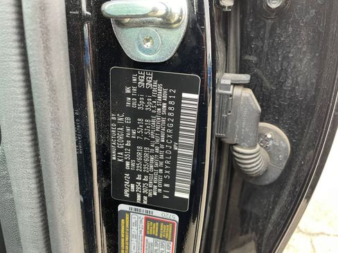 Used 2024 Kia Sorento S image 30