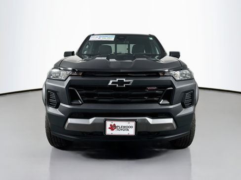 Used 2024 Chevrolet Colorado Trail Boss w/ Technology Package AWD/4WD image 2
