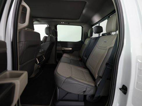 Used 2025 Ford F450 Platinum w/ Platinum Plus Package image 13