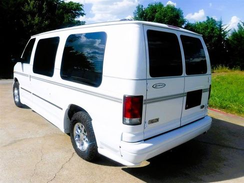 Used 2000 Ford E-150 and Econoline 150 RWD image 7