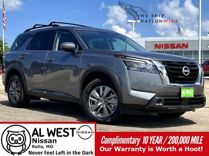 New 2025 Nissan Pathfinder SV w/ SV Premium Package