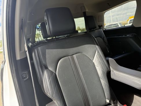 Used 2019 Ford Expedition Platinum image 35