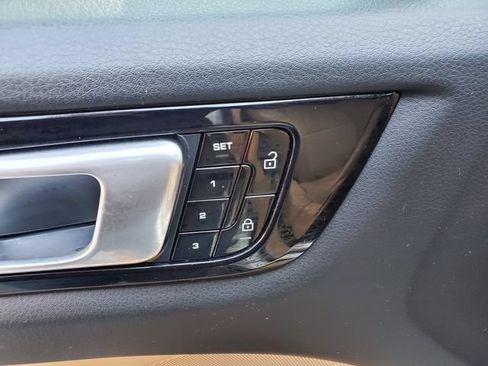 Used 2021 Porsche Cayenne AWD/4WD image 20