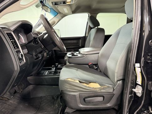 Used 2018 RAM 2500 Tradesman w/ Chrome Appearance Group image 11