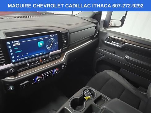 Used 2024 Chevrolet Silverado 3500 LT w/ Convenience Package AWD/4WD image 24