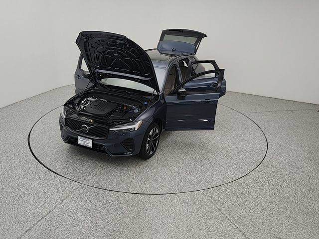 New 2026 Volvo XC60 B5 Plus w/ Protection Package Premier AWD/4WD image 21