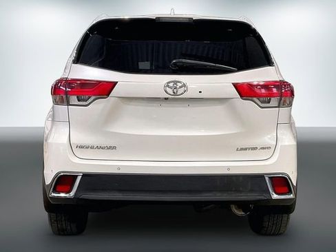 Used 2018 Toyota Highlander Limited AWD/4WD image 4