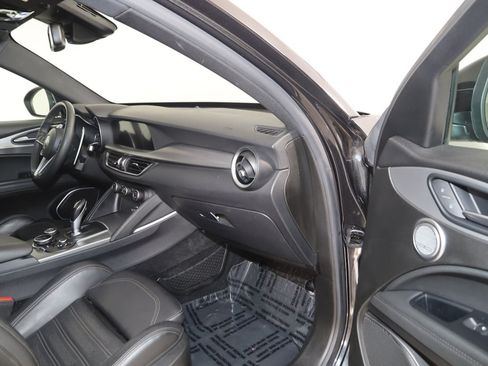 Used 2019 Alfa Romeo Stelvio Ti Sport w/ Quick Order Package 22S Sport AWD/4WD image 45