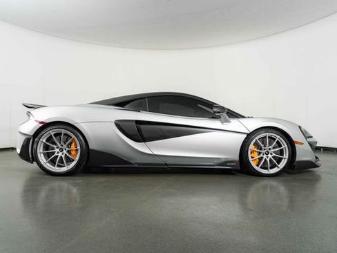 Used 2019 McLaren 600LT RWD image 9