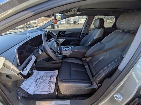 New 2026 Cadillac Optiq Luxury 1 image 25