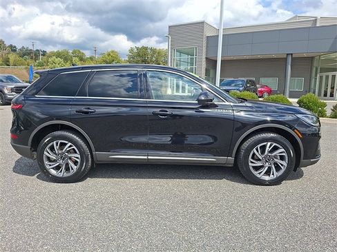 Certified 2023 Lincoln Corsair AWD w/ Equipment Group 101A image 8