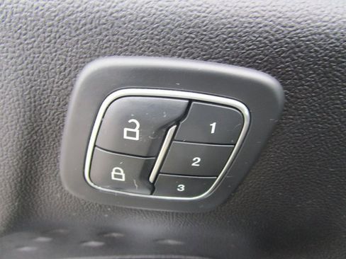 Used 2020 Ford Escape SEL image 25