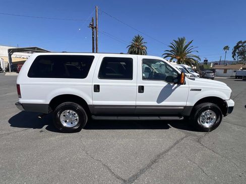 Used 2005 Ford Excursion XLT AWD/4WD image 8