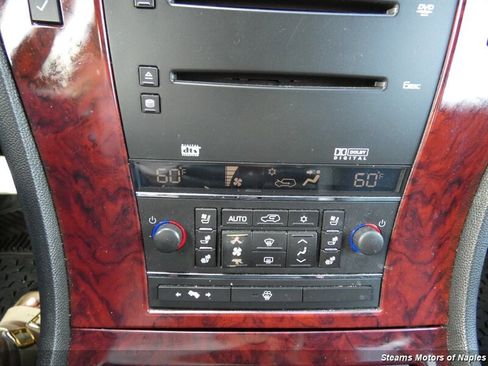 Used 2007 Cadillac Escalade EXT EXT w/ Climate Package image 29