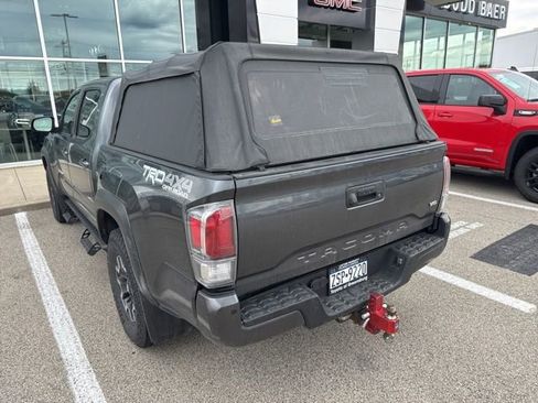 Used 2022 Toyota Tacoma TRD Off-Road w/ Technology Package AWD/4WD image 4
