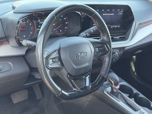 Used 2024 Chevrolet Trax RS w/ Driver Confidence Package FWD image 17