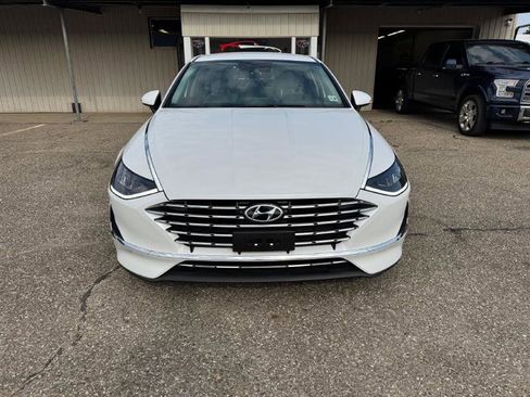 Used 2020 Hyundai Sonata Blue image 2