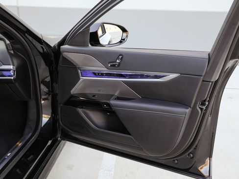 Used 2024 BMW 740i RWD image 22