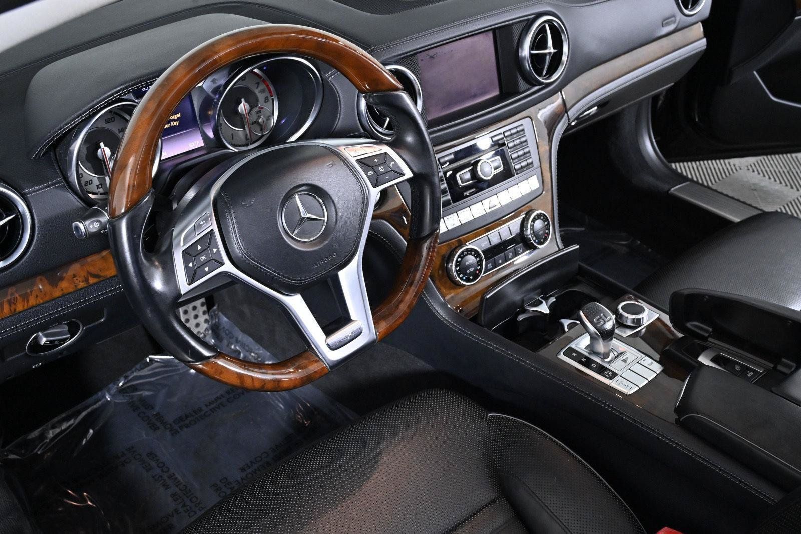 Used 2013 Mercedes-Benz SL 550 image 18