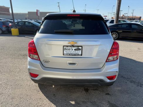 Used 2020 Chevrolet Trax LS w/ Tint and Cruise Package FWD image 7