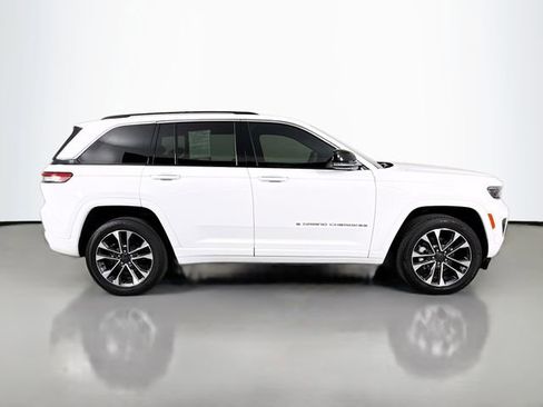 Used 2023 Jeep Grand Cherokee Overland image 8