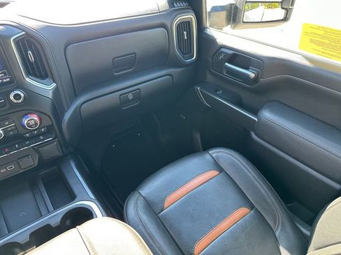 Used 2023 GMC Sierra 2500 AT4 w/ AT4 Preferred Package AWD/4WD image 23