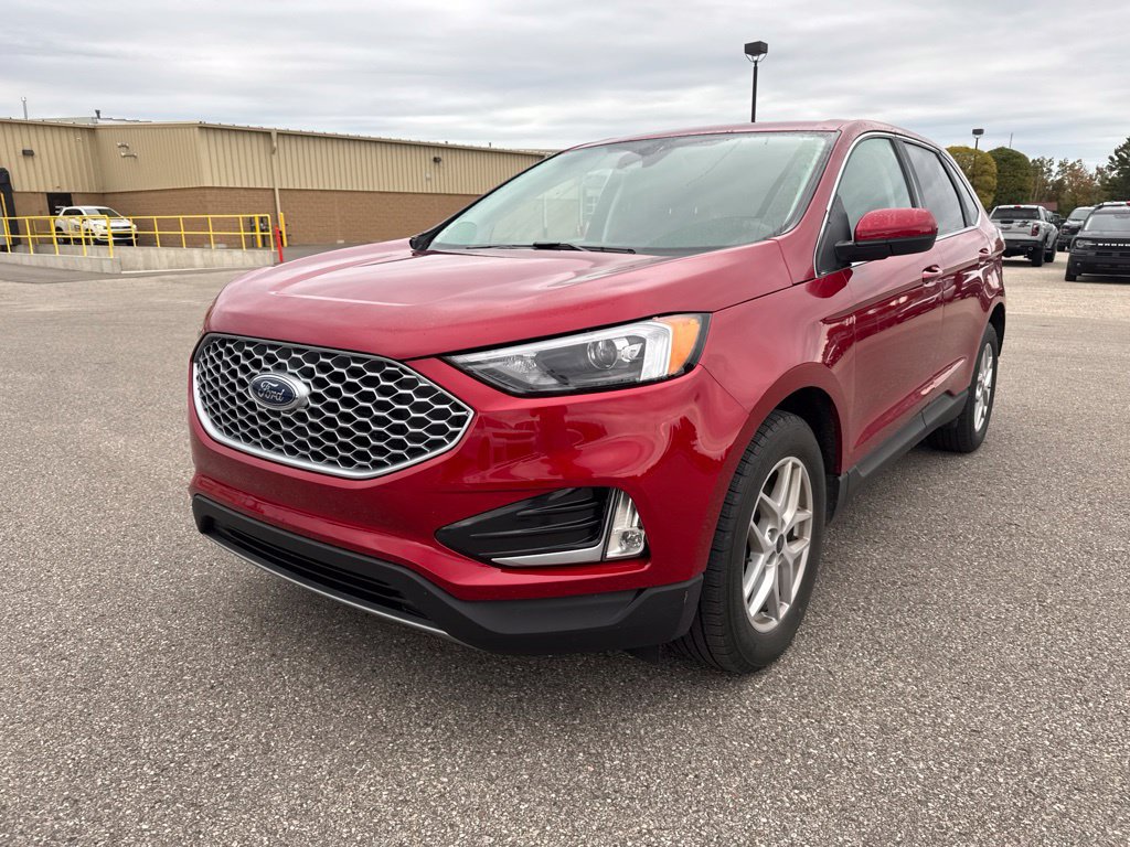 Used 2024 Ford Edge SEL w/ Convenience Package AWD/4WD image 2