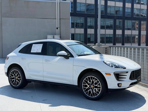 Used 2018 Porsche Macan S AWD/4WD image 7