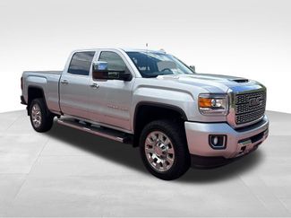 Used 2019 GMC Sierra 2500 Denali w/ Duramax Plus Package AWD/4WD 360° Tour