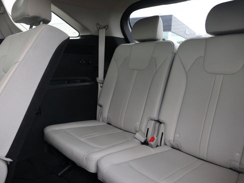 Used 2023 Kia Sorento S w/ Panoramic Sunroof Package FWD image 14