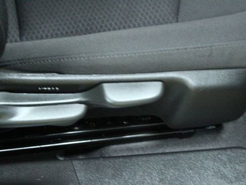 Used 2018 Chevrolet Malibu LS image 11