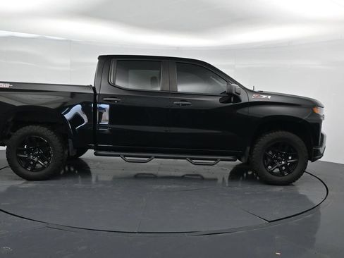 Used 2022 Chevrolet Silverado 1500 Custom Trail Boss w/ Midnight Edition AWD/4WD image 8