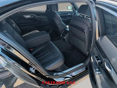 Used 2019 BMW 740i w/ M Sport Package RWD image 30