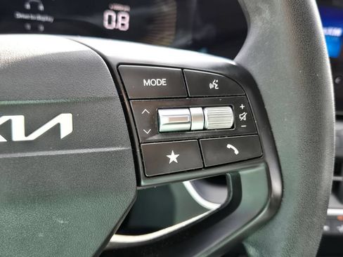 Used 2025 Kia K4 FWD image 21