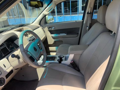 Used 2009 Mercury Mariner Premier FWD image 3