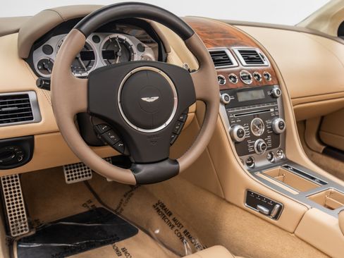 Used 2014 Aston Martin DB9 Volante -Very Low Miles, Pearl image 13