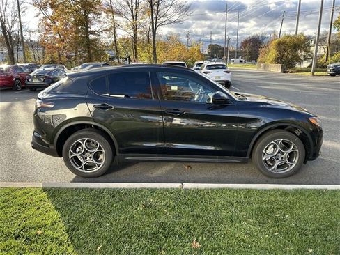 New 2025 Alfa Romeo Stelvio Sprint w/ Convenience Package image 9