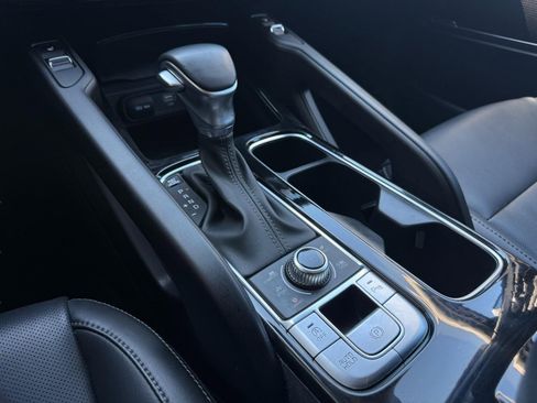 Used 2025 Kia Telluride S image 44