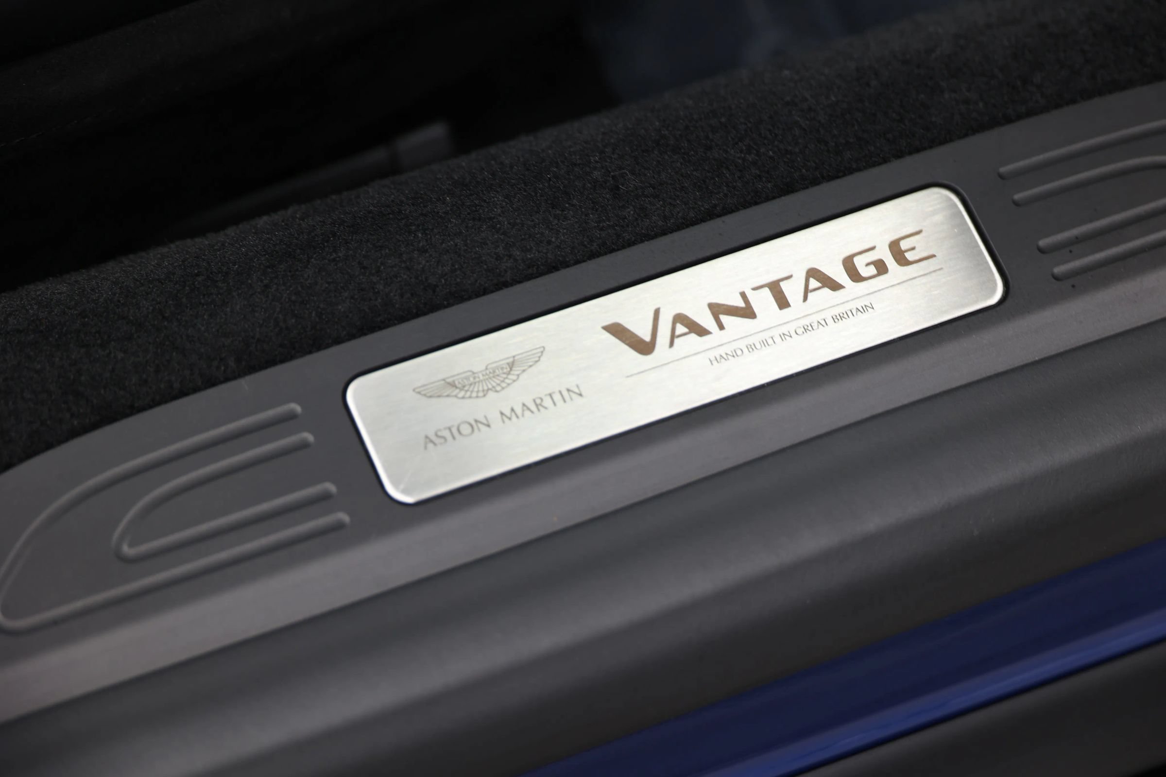 Used 2023 Aston Martin V8 Vantage Roadster RWD image 63