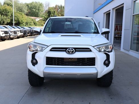 Used 2020 Toyota 4Runner TRD Off-Road Premium w/ Moonroof Package AWD/4WD image 5