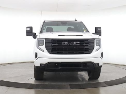 Used 2025 GMC Sierra 1500 Elevation AWD/4WD image 12