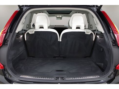 Used 2023 Volvo XC90 B6 Plus w/ Protection Package Premier image 24