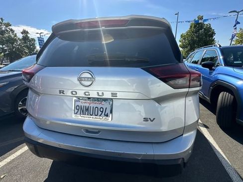 Used 2024 Nissan Rogue SV FWD image 6