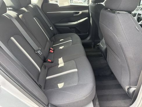 Certified 2024 Hyundai Sonata SEL w/ Convenience Package FWD image 15