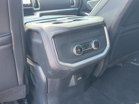 Used 2025 Ford Expedition Max Platinum AWD/4WD image 29