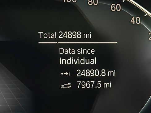 Used 2023 BMW 530e w/ Premium Package image 22