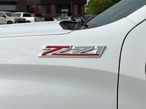 Used 2021 Chevrolet Silverado 1500 LT Trail Boss image 10