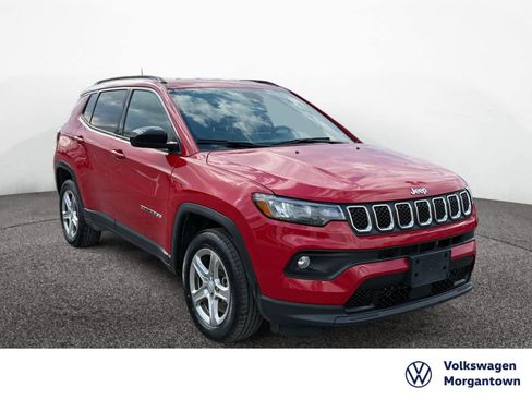 Used 2024 Jeep Compass Latitude image 7