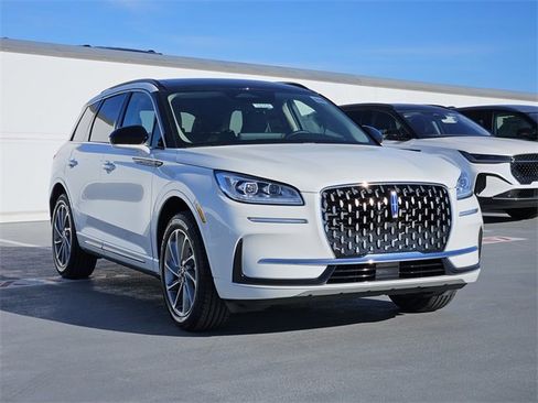 New 2026 Lincoln Corsair Grand Touring image 3