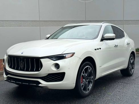 Used 2018 Maserati Levante S GranSport AWD/4WD image 13